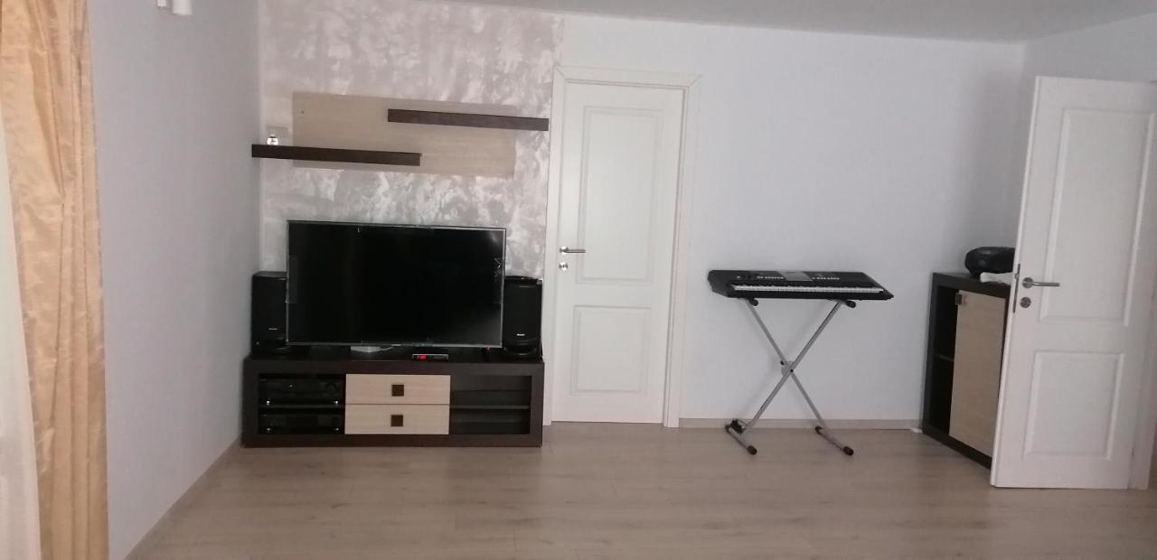 Casa Aris Lepsa Vrancea Hotell Eksteriør bilde