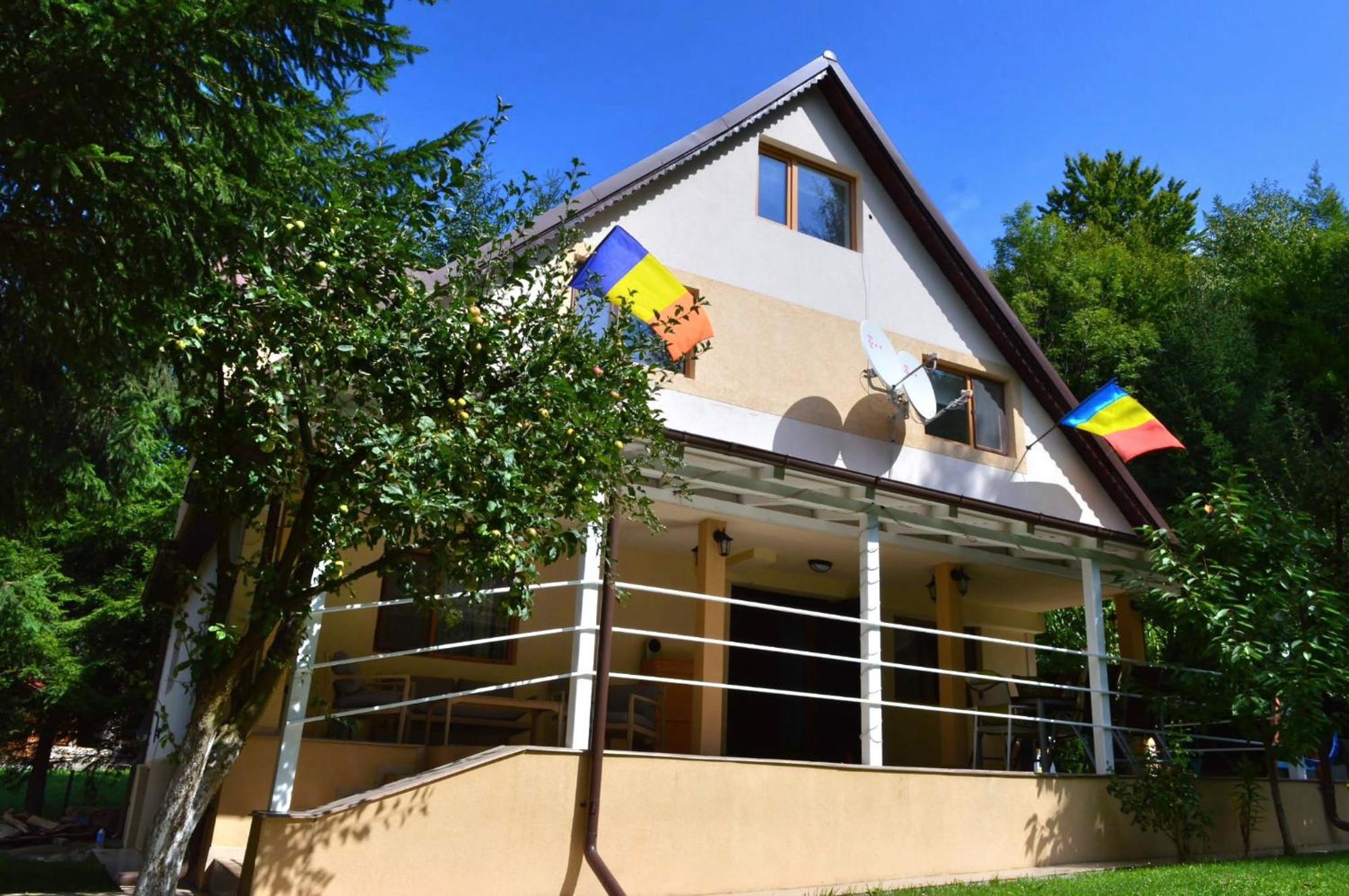 Casa Aris Lepsa Vrancea Hotell Eksteriør bilde